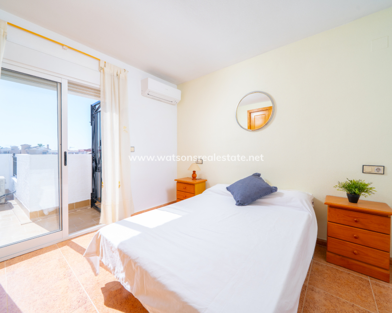 Resale - Quad - Urb. La Marina