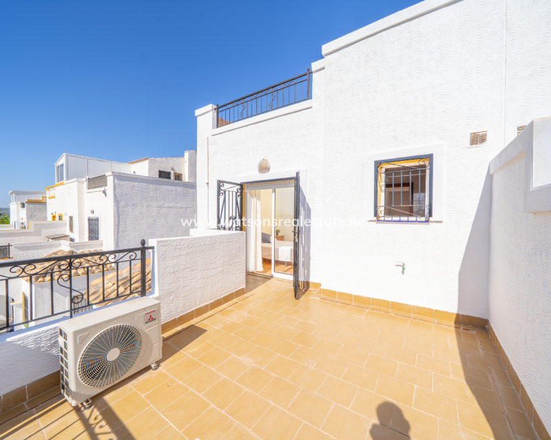 Resale - Quad - Urb. La Marina