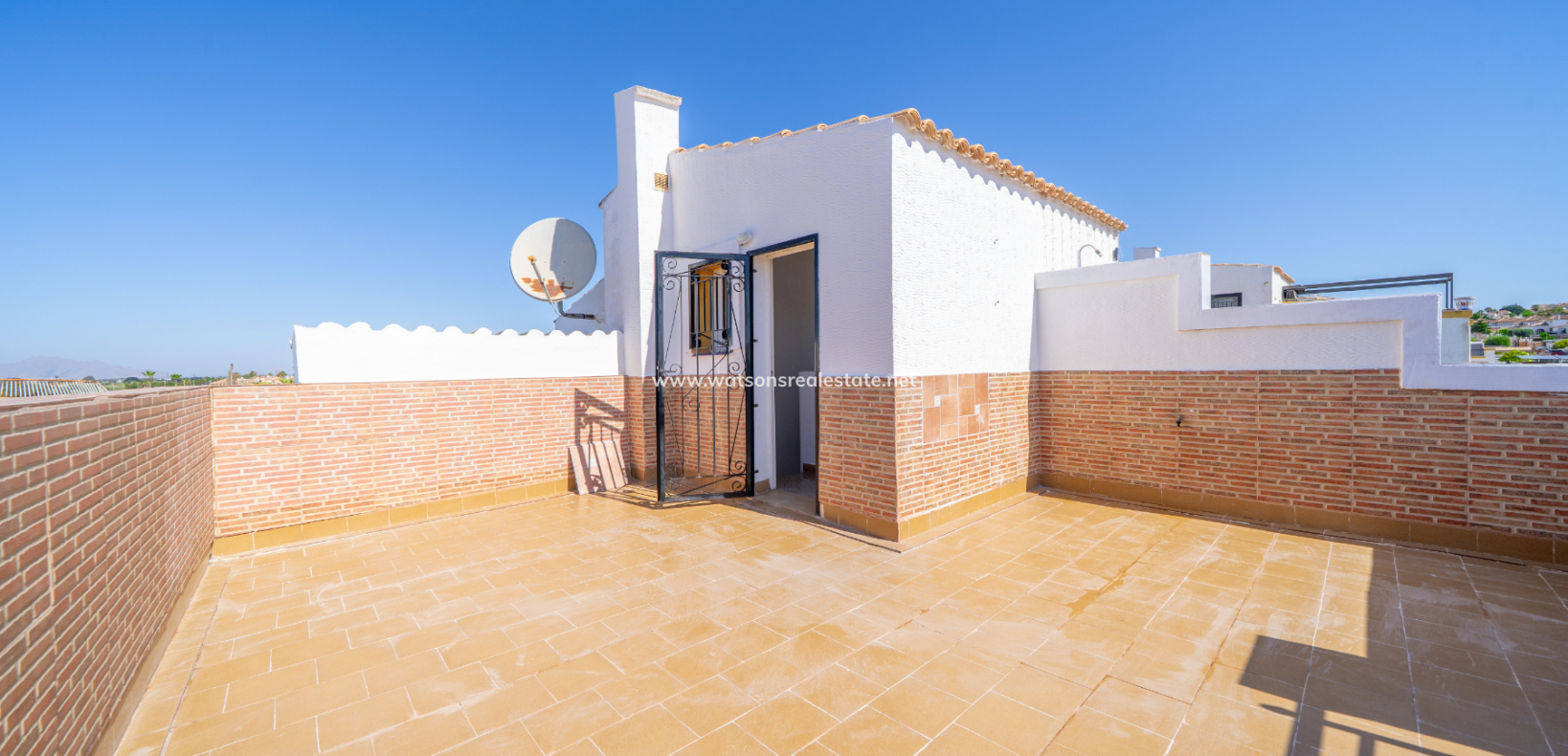 Resale - Quad - Urb. La Marina