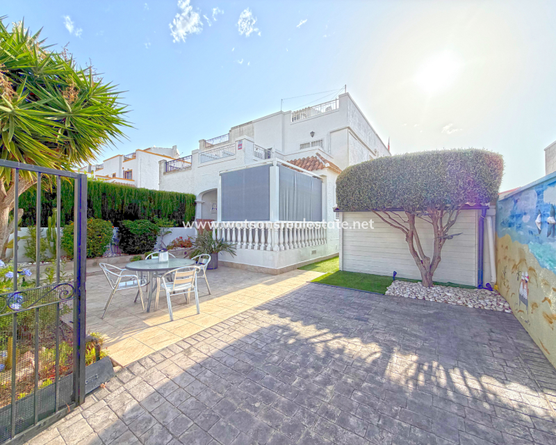Resale - Quad - Urb. La Marina