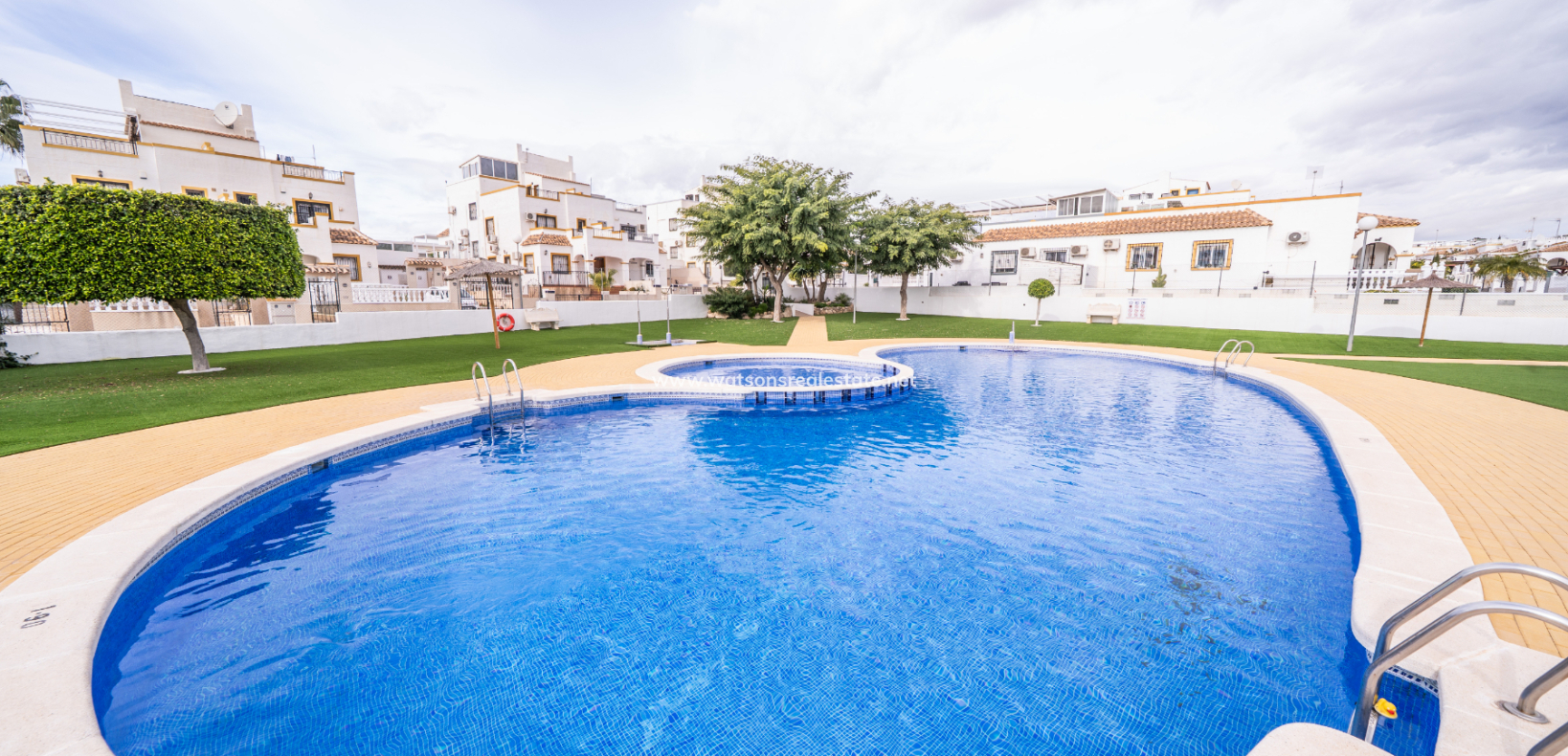 Resale - Quad - Urb. La Marina