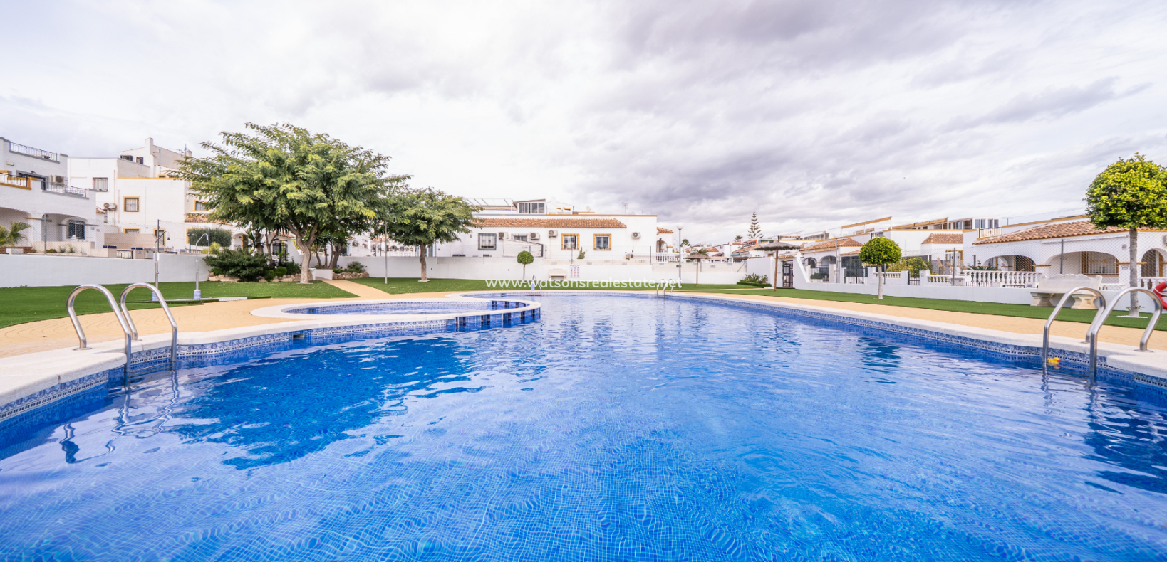 Resale - Quad - Urb. La Marina