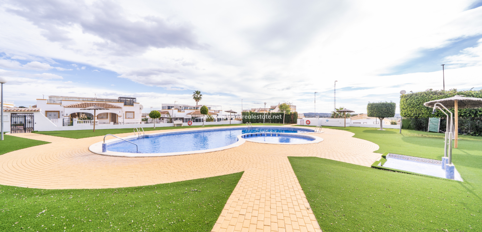 Resale - Quad - Urb. La Marina