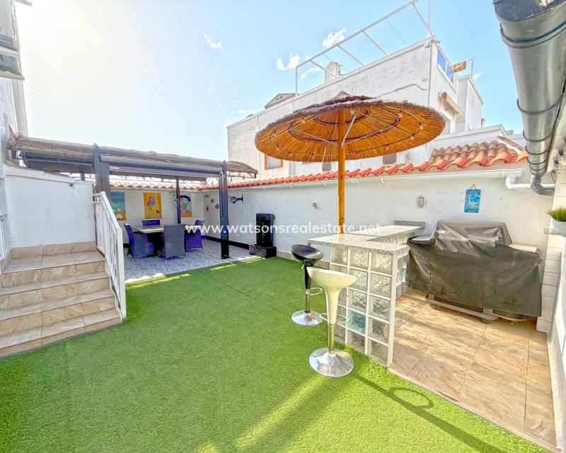 Resale - Quad - Urb. La Marina