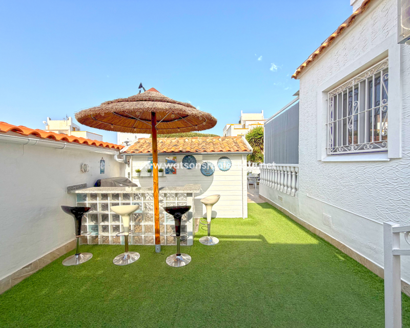 Resale - Quad - Urb. La Marina