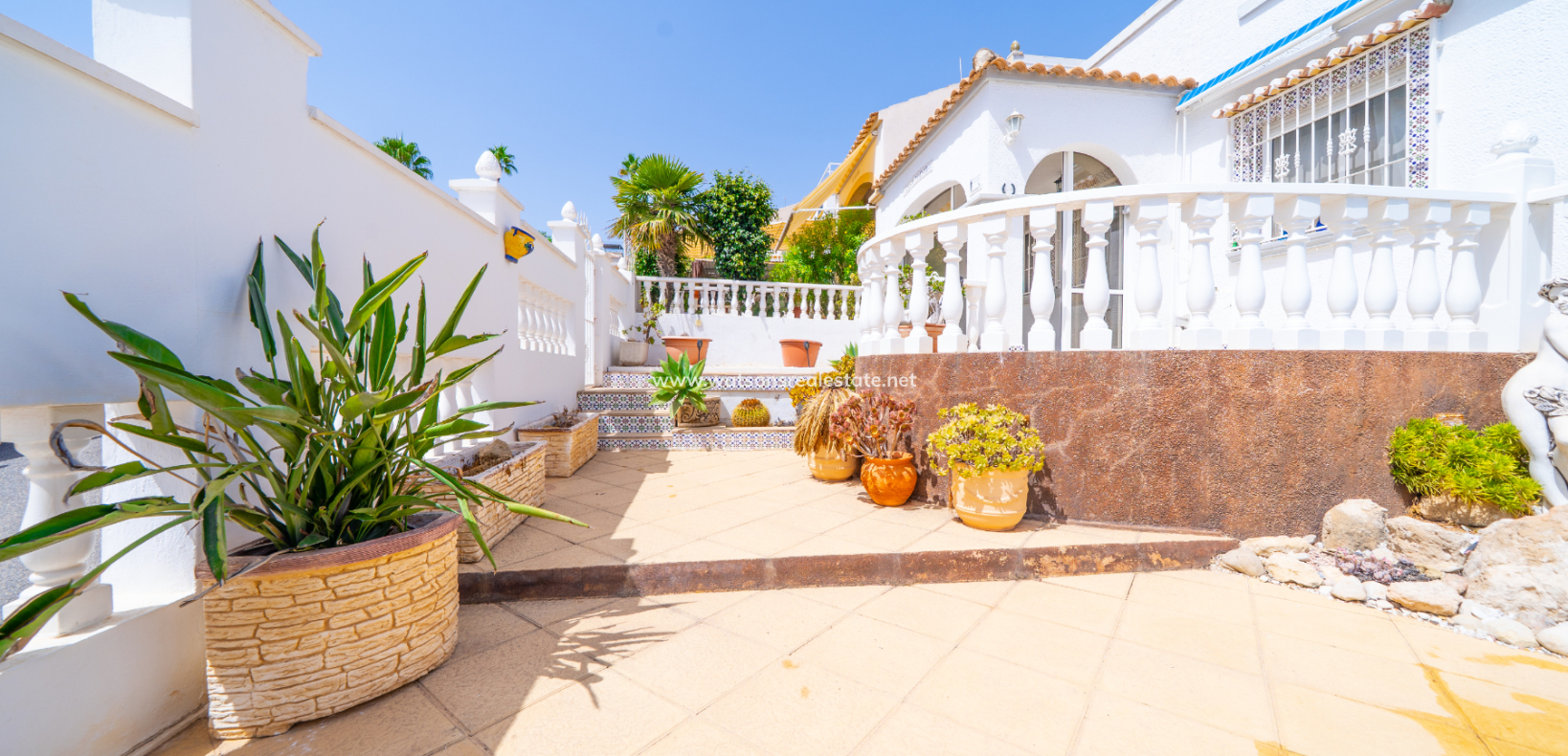 Resale - Quad - Urb. La Marina