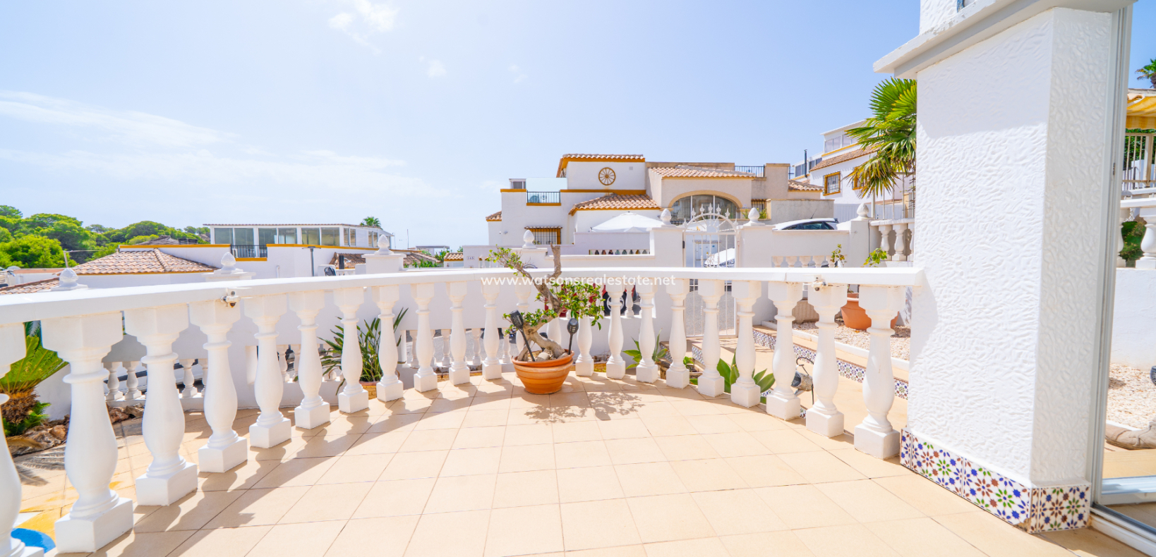 Resale - Quad - Urb. La Marina