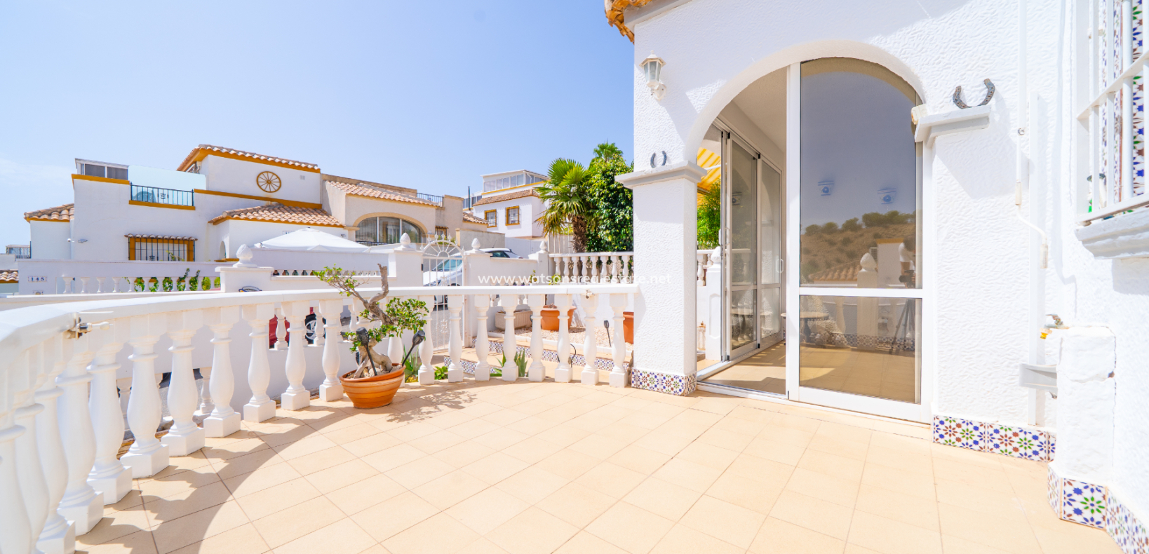 Resale - Quad - Urb. La Marina