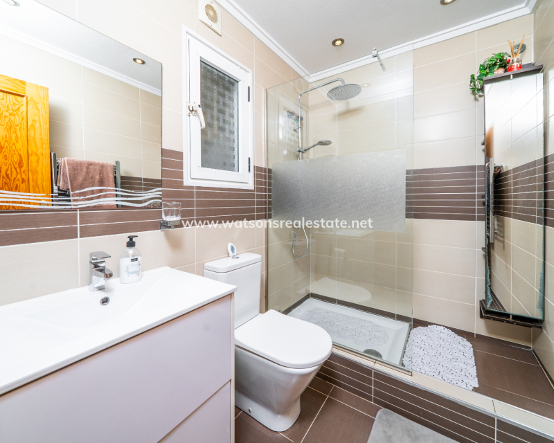 Resale - Quad - Urb. La Marina