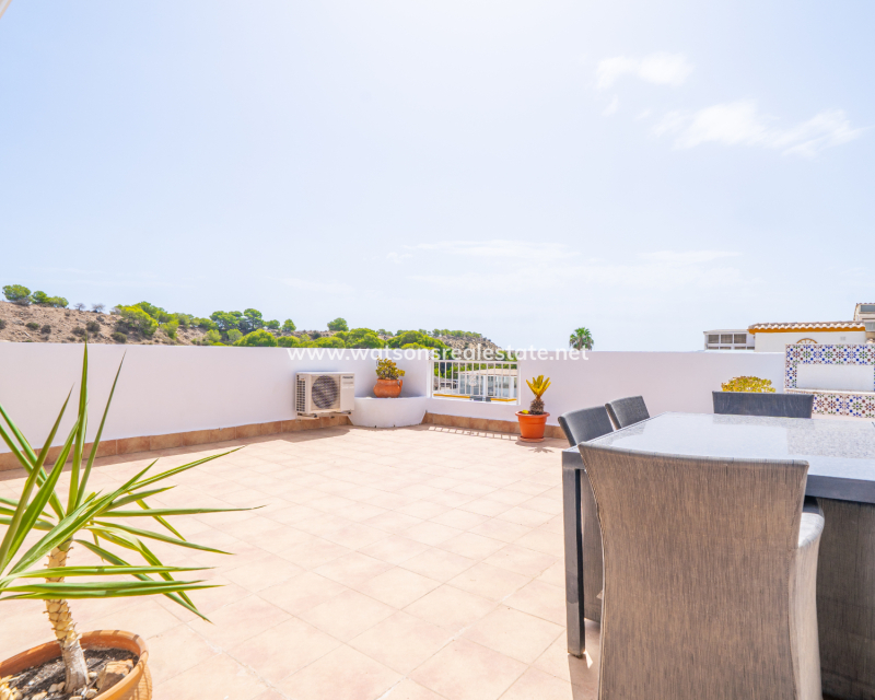 Resale - Quad - Urb. La Marina