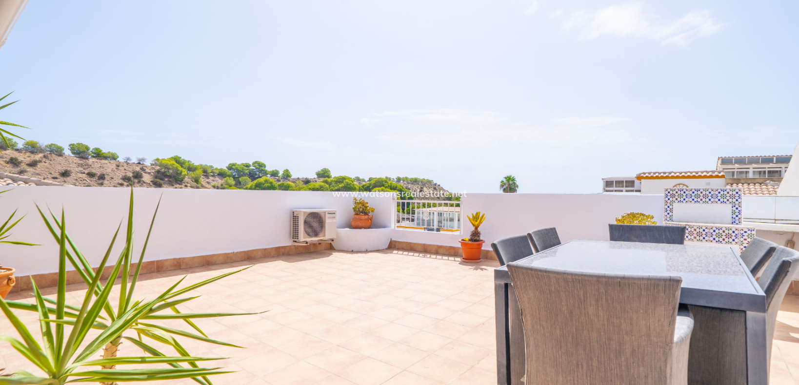 Resale - Quad - Urb. La Marina
