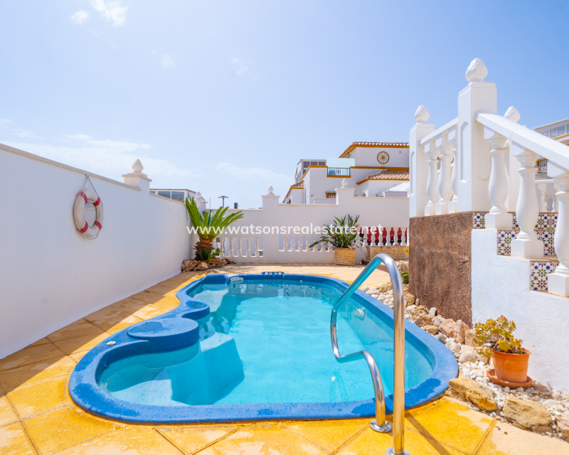 Resale - Quad - Urb. La Marina