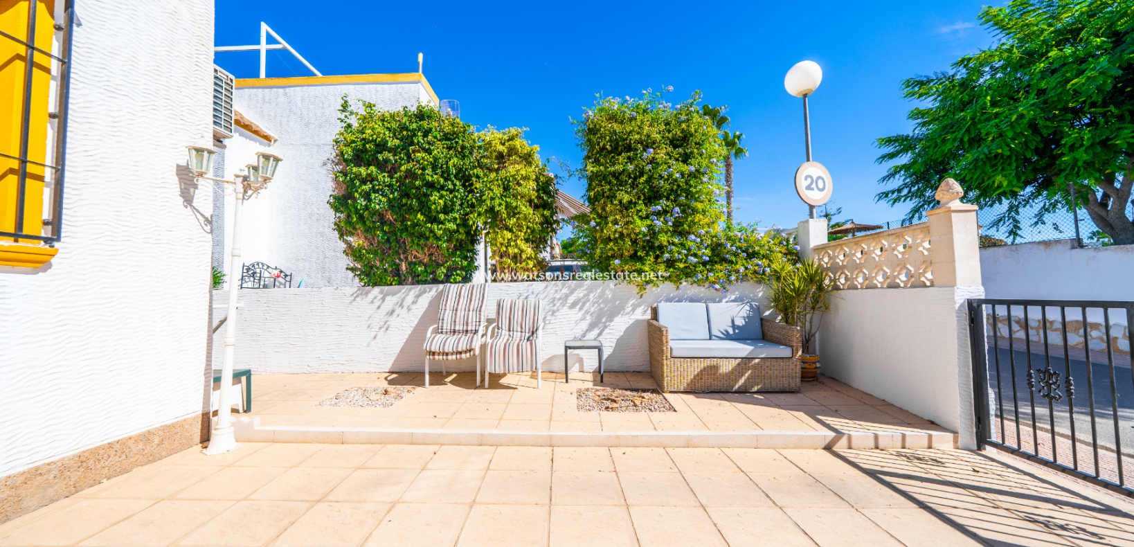 Resale - Quad - Urb. La Marina