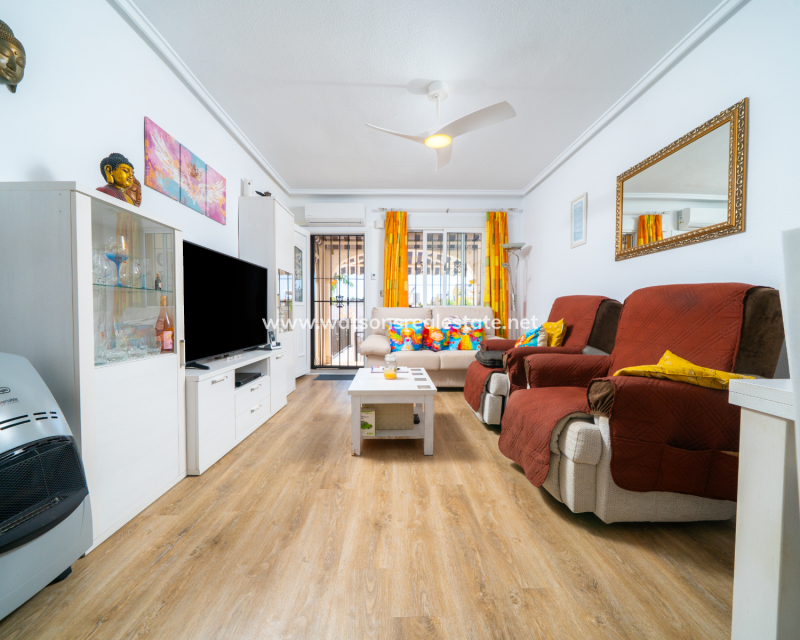 Resale - Quad - Urb. La Marina