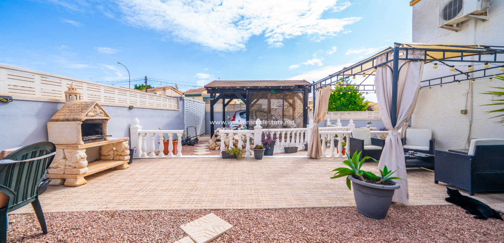 Resale - Quad - Urb. La Marina