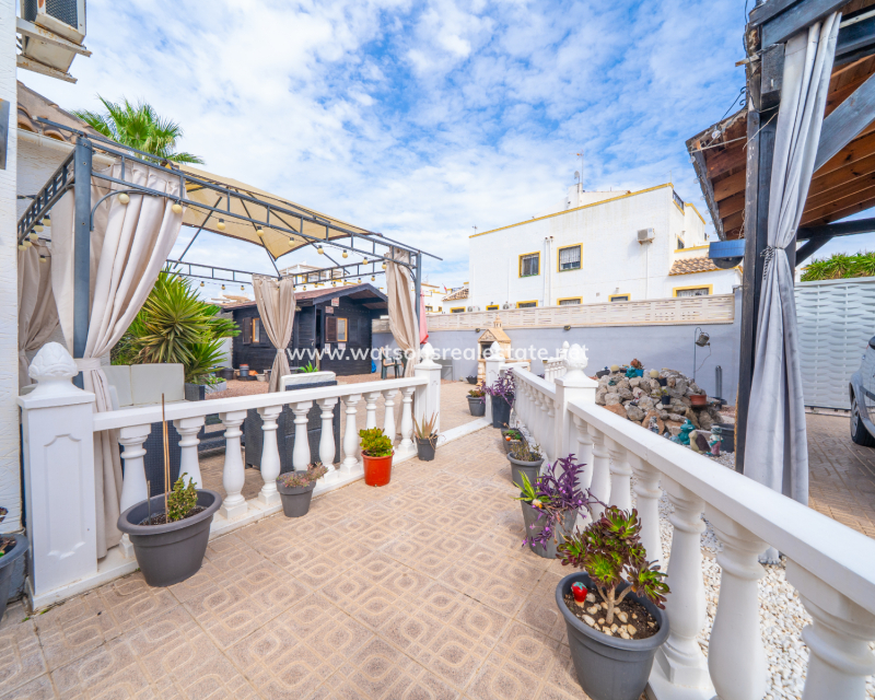 Resale - Quad - Urb. La Marina