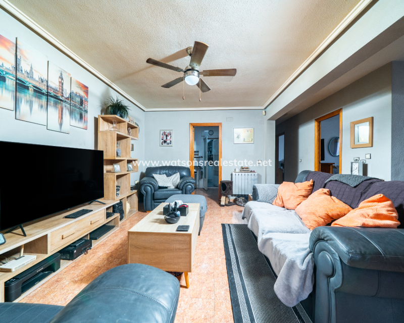 Resale - Quad - Urb. La Marina