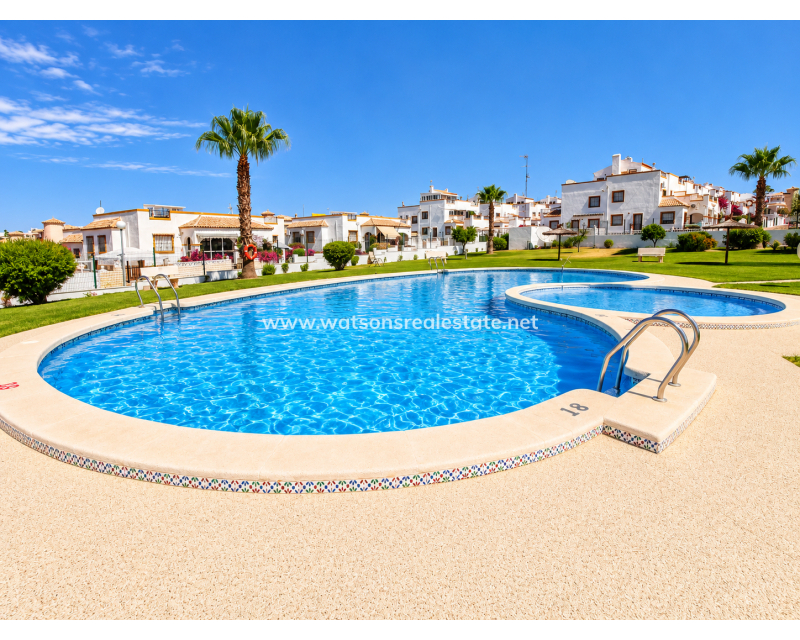 Resale - Quad - Urb. La Marina