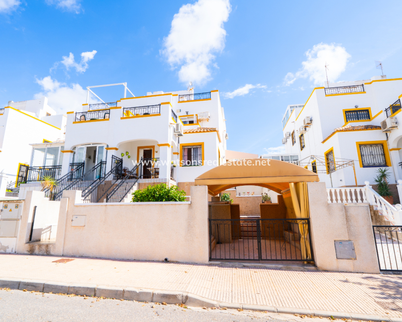 Resale - Quad - Urb. La Marina
