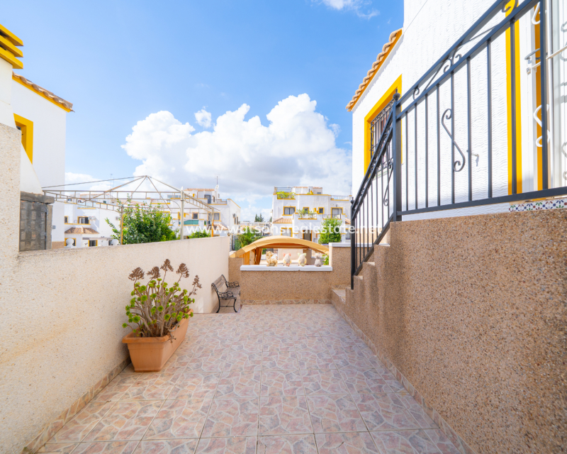 Resale - Quad - Urb. La Marina