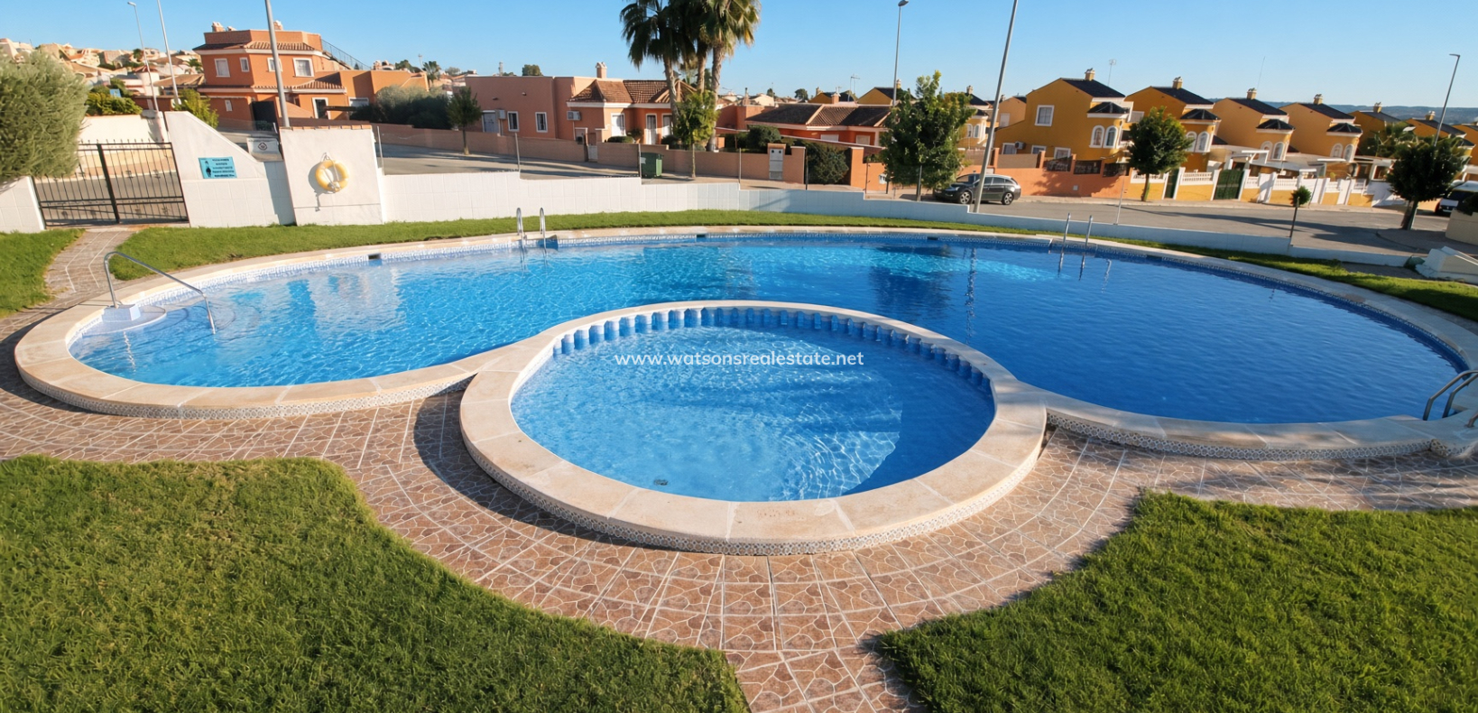 Resale - Quad - Urb. La Marina