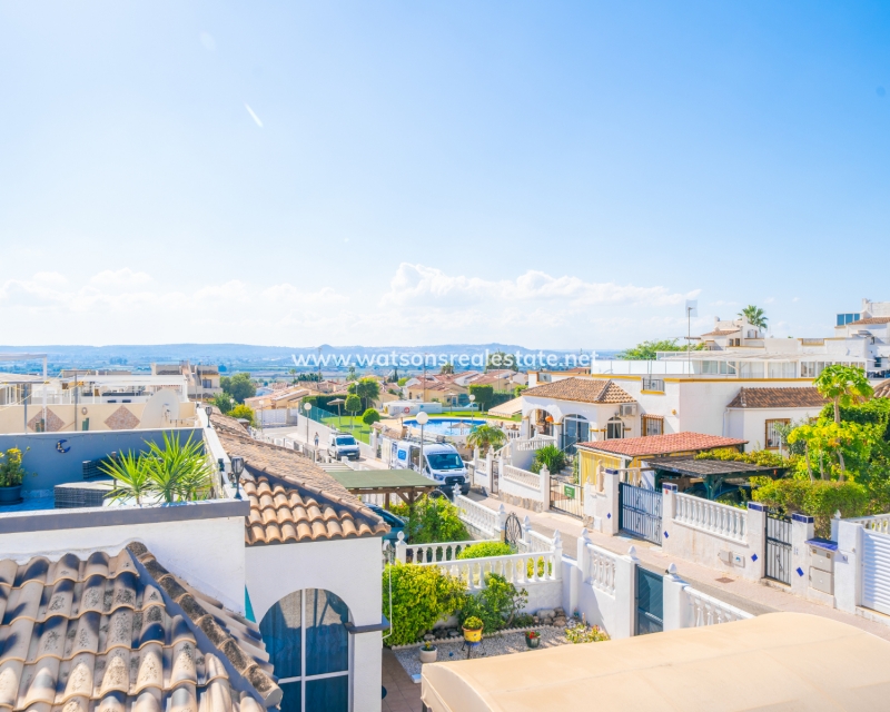 Resale - Quad - Urb. La Marina