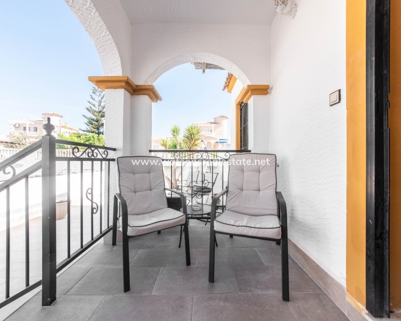 Resale - Quad - Urb. La Marina