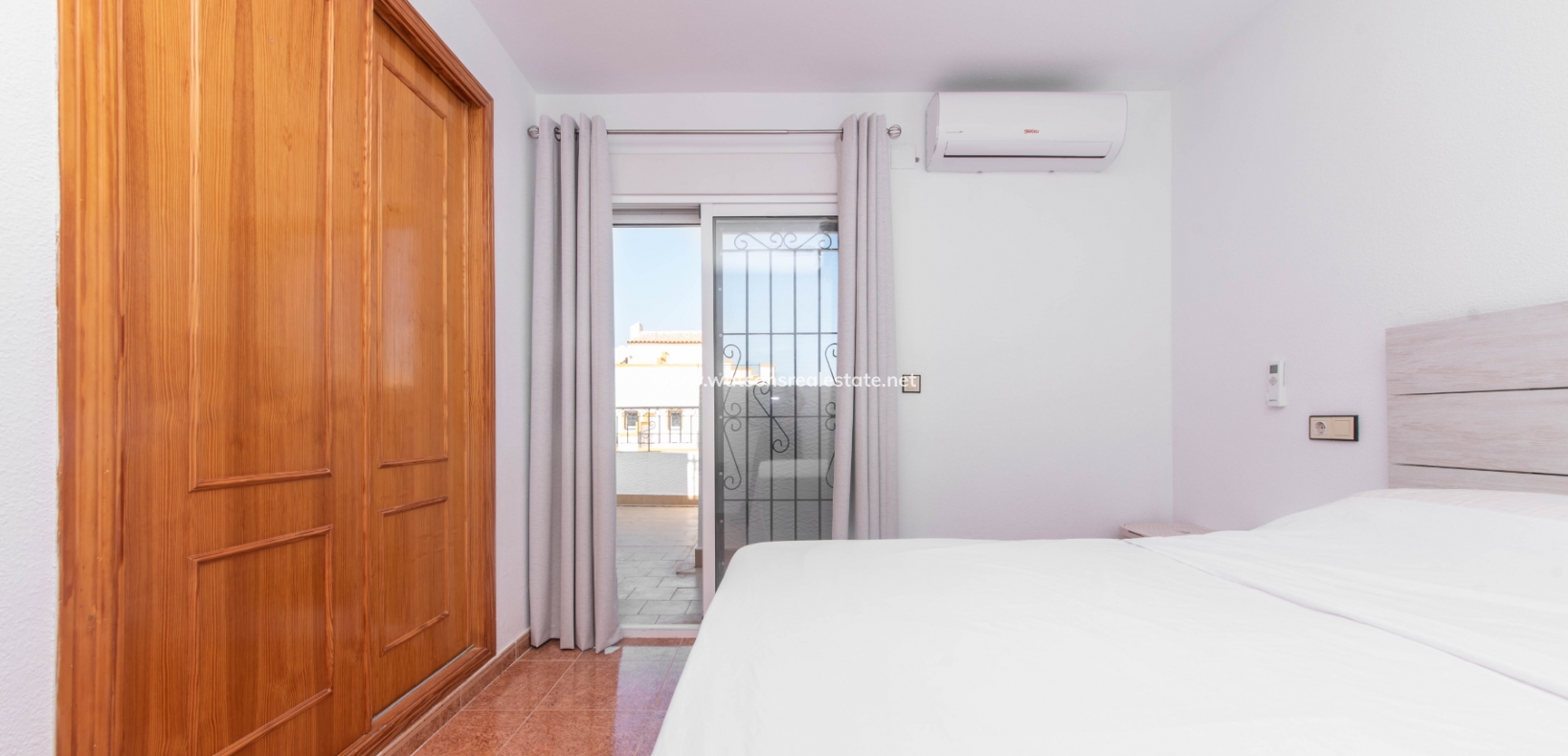 Resale - Quad - Urb. La Marina