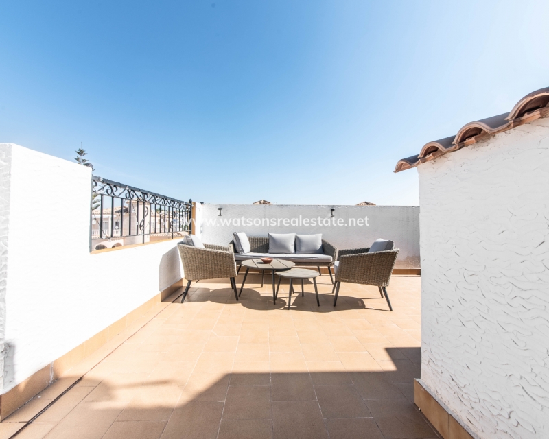 Resale - Quad - Urb. La Marina