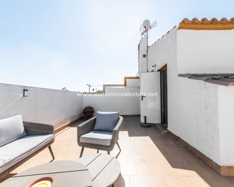 Resale - Quad - Urb. La Marina