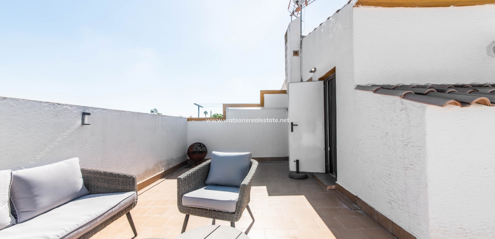 Resale - Quad - Urb. La Marina