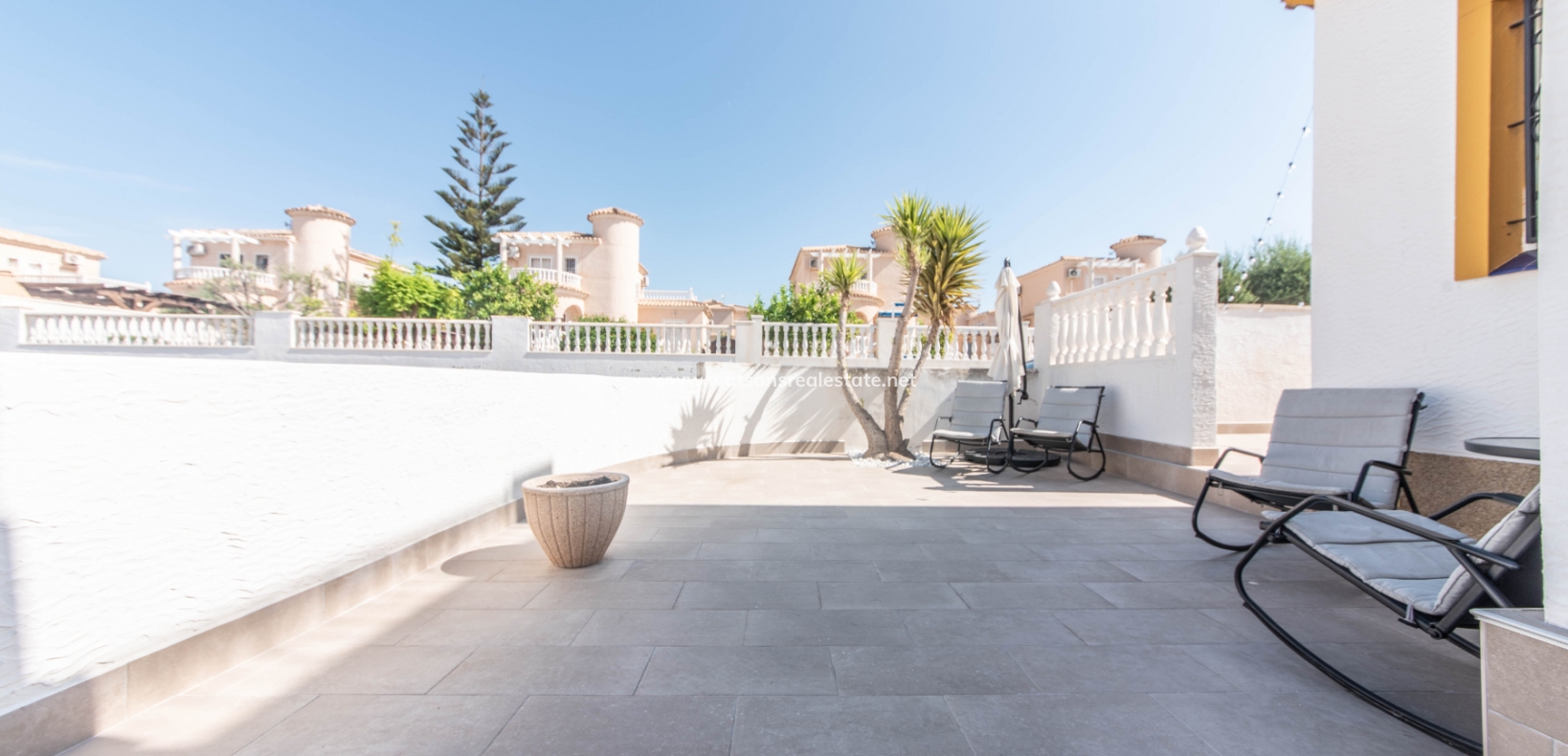 Resale - Quad - Urb. La Marina