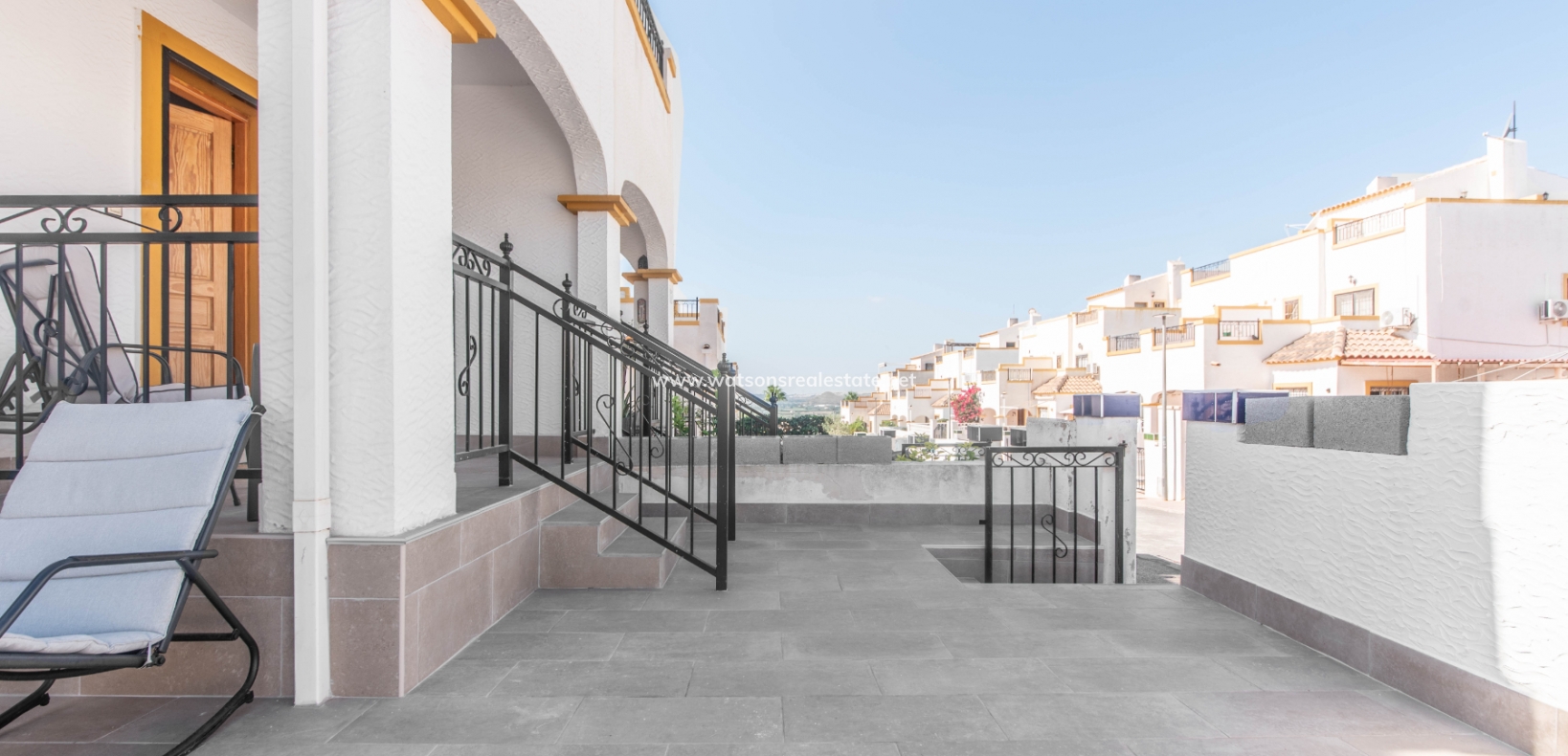 Resale - Quad - Urb. La Marina