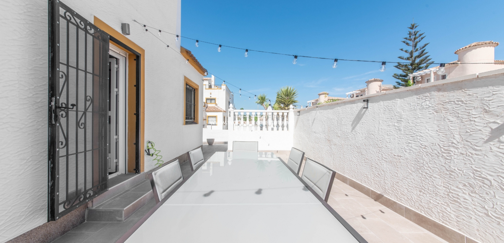 Resale - Quad - Urb. La Marina