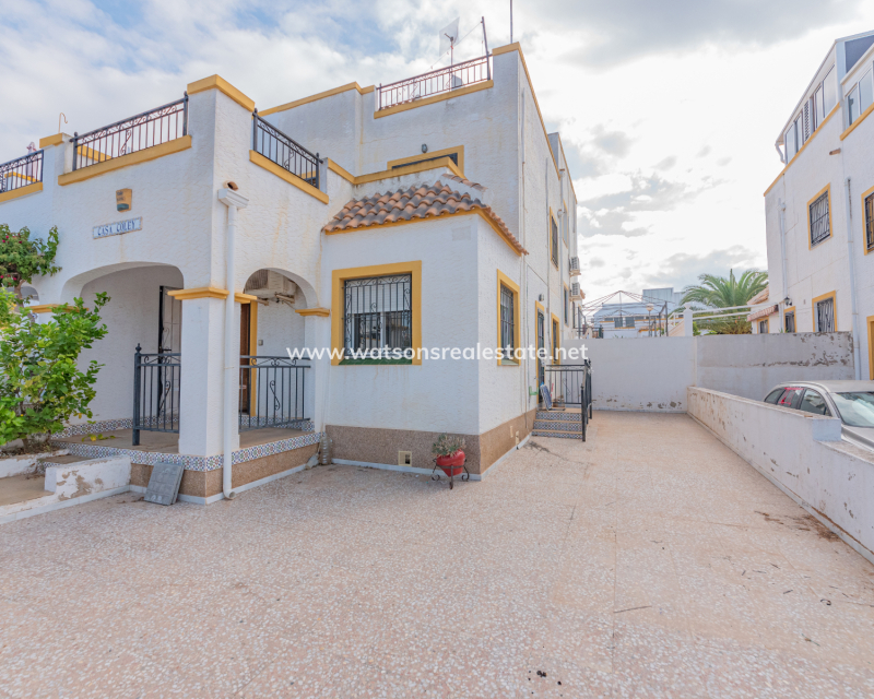 Resale - Quad - Urb. La Marina