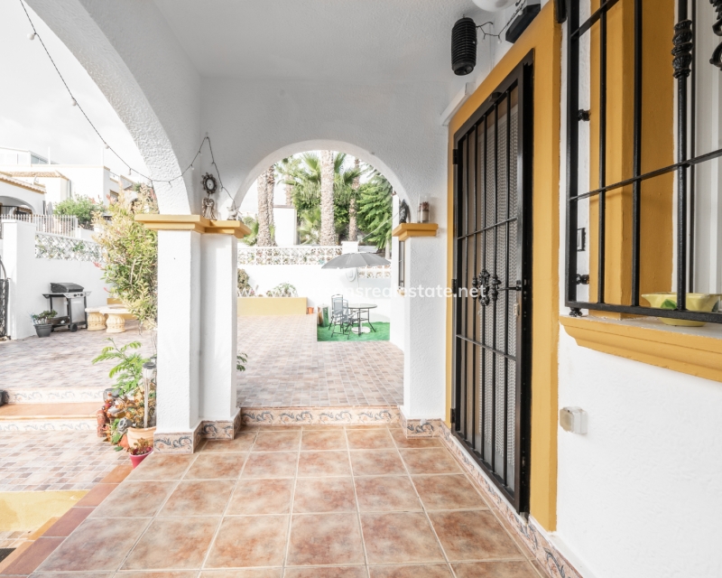 Resale - Quad - Urb. La Marina