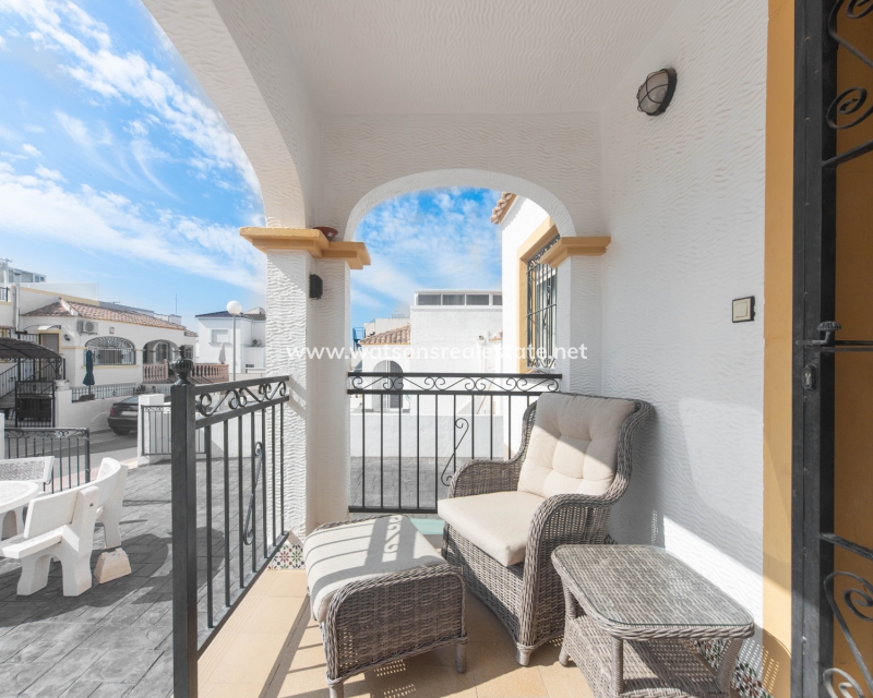 Resale - Quad - Urb. La Marina