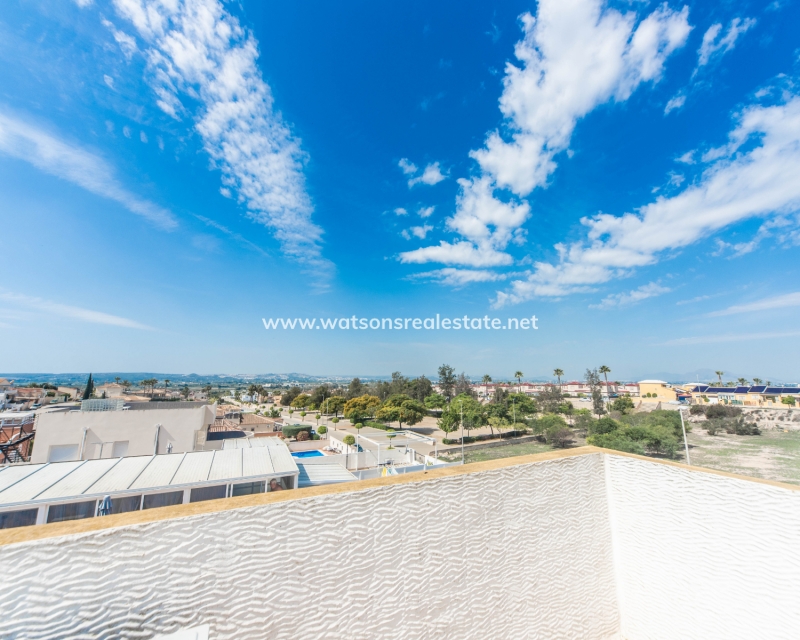 Resale - Quad - Urb. La Marina