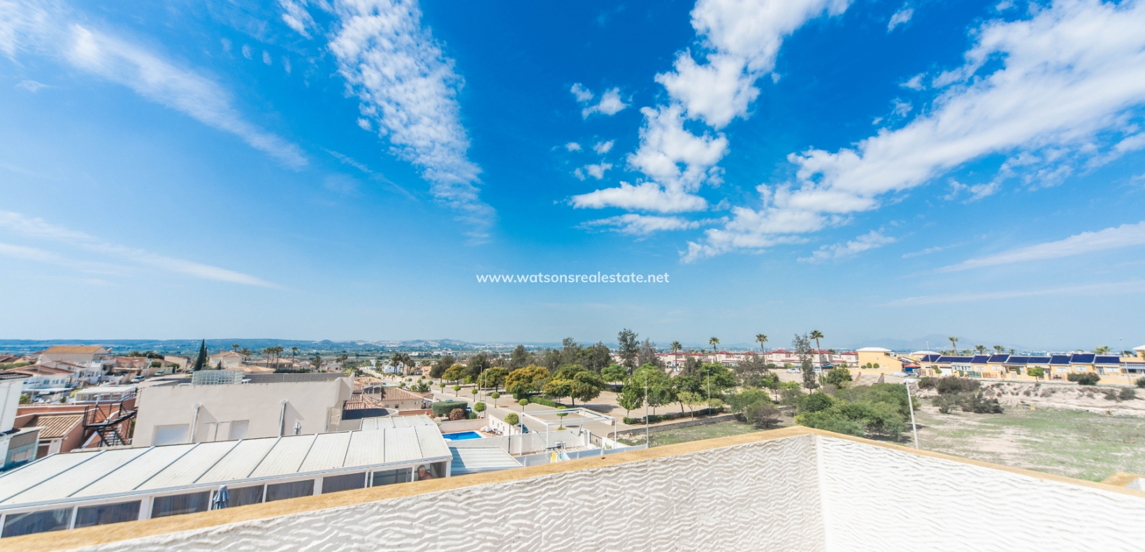 Resale - Quad - Urb. La Marina