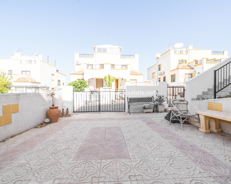 Resale - Quad - Urb. La Marina