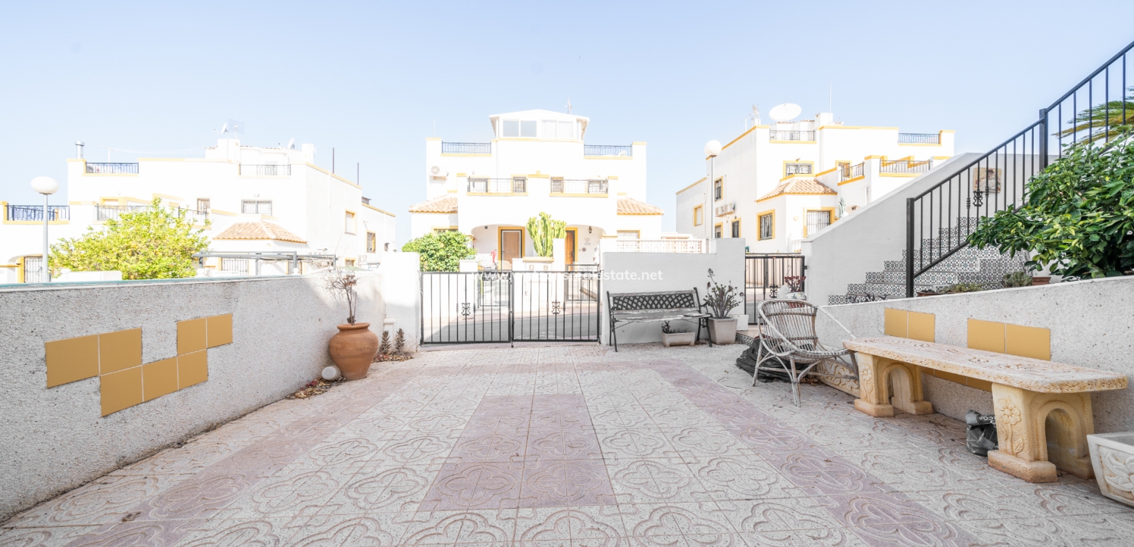 Resale - Quad - Urb. La Marina