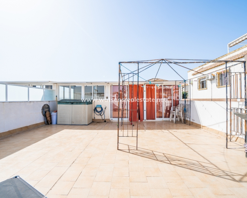 Resale - Quad - Urb. La Marina