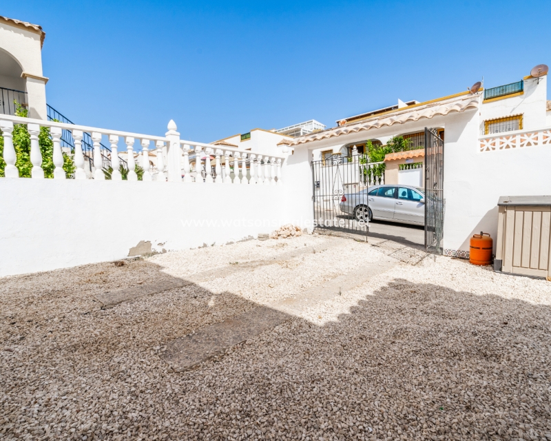 Resale - Quad - Urb. La Marina