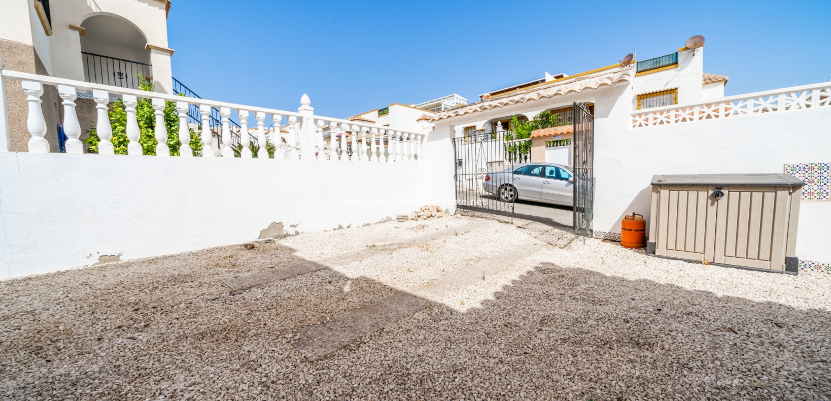 Resale - Quad - Urb. La Marina