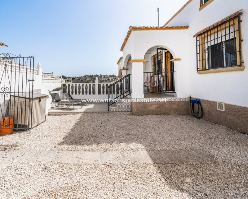 Resale - Quad - Urb. La Marina