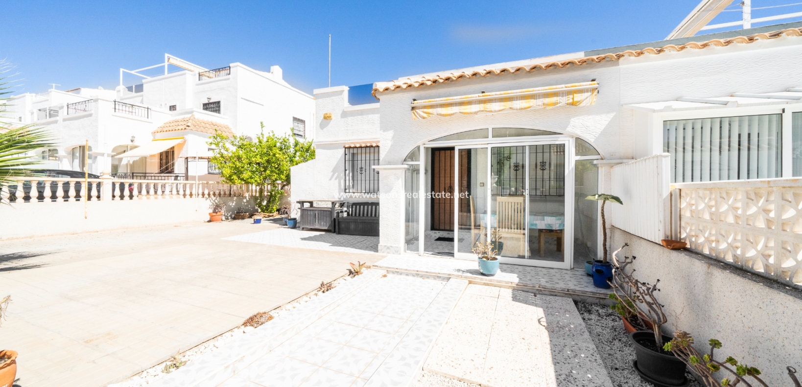 Resale - Quad - Urb. La Marina