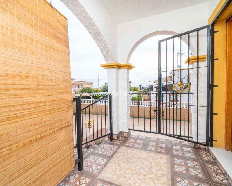 Resale - Quad - Urb. La Marina