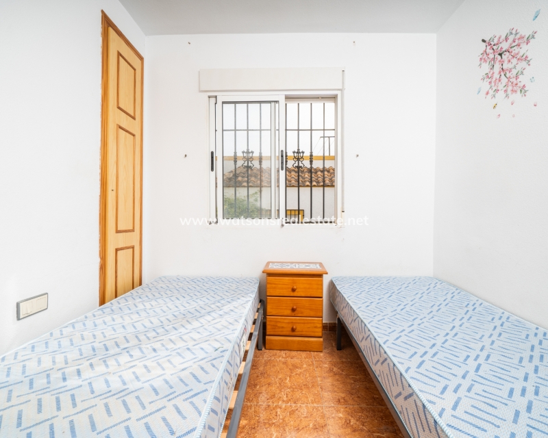 Resale - Quad - Urb. La Marina