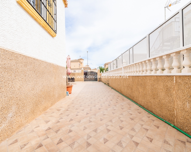 Resale - Quad - Urb. La Marina