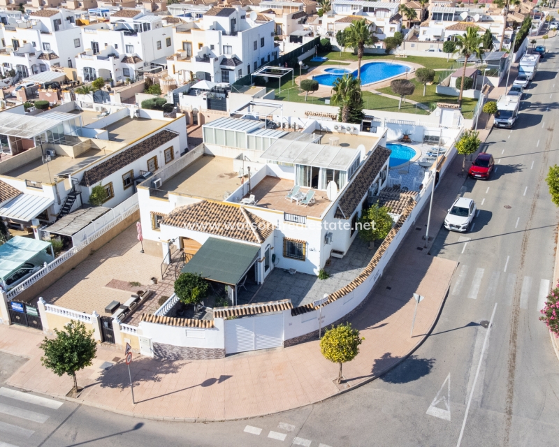 Resale - Quad - Urb. La Marina